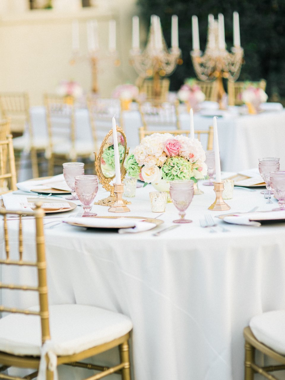 This pretty pink wedding is so cute!