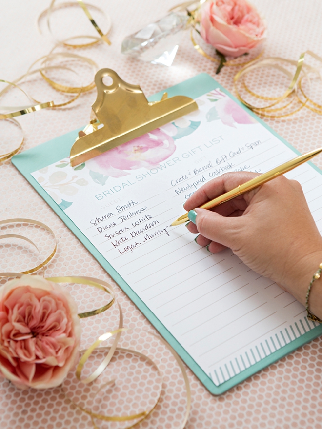 Print This Darling, Floral Bridal Shower Gift List For FREE!