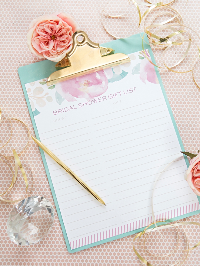 Isn't this FREE printable bridal shower gift list just adorable!?