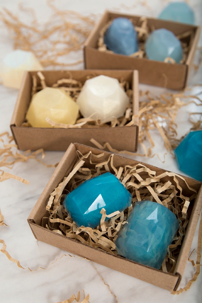 These DIY gemstone soap favors are super easy to make and totally gorgeous!