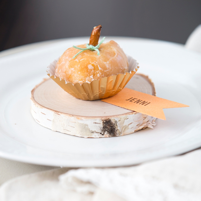 OMG how cute are these "pumpkin" donut hole seating cards!?