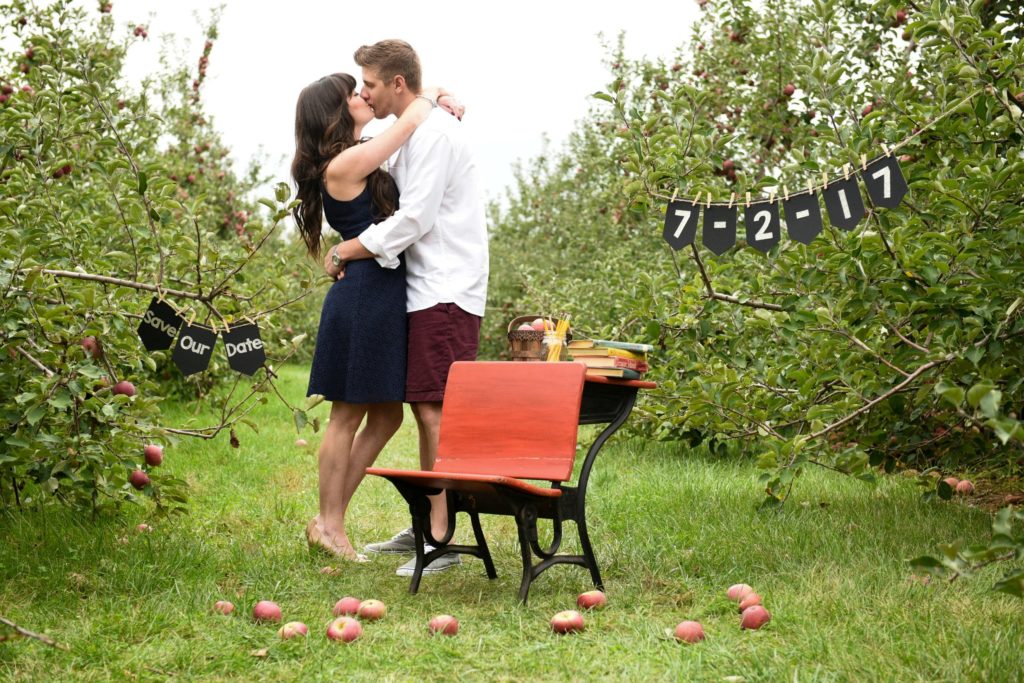How cute is this back to school themed engagement session?! LOVE!
