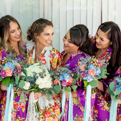 We LOVE this snap of this Bride and her gorgeous bridal party!