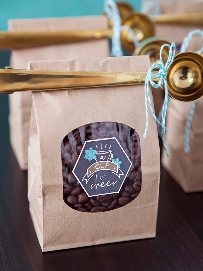 These DIY, Cup of Cheer coffee wedding favors are the cutest!!