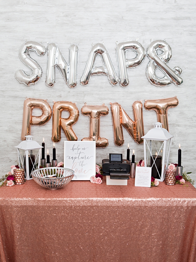 OMG, this photo printing favor station is adorable!!!