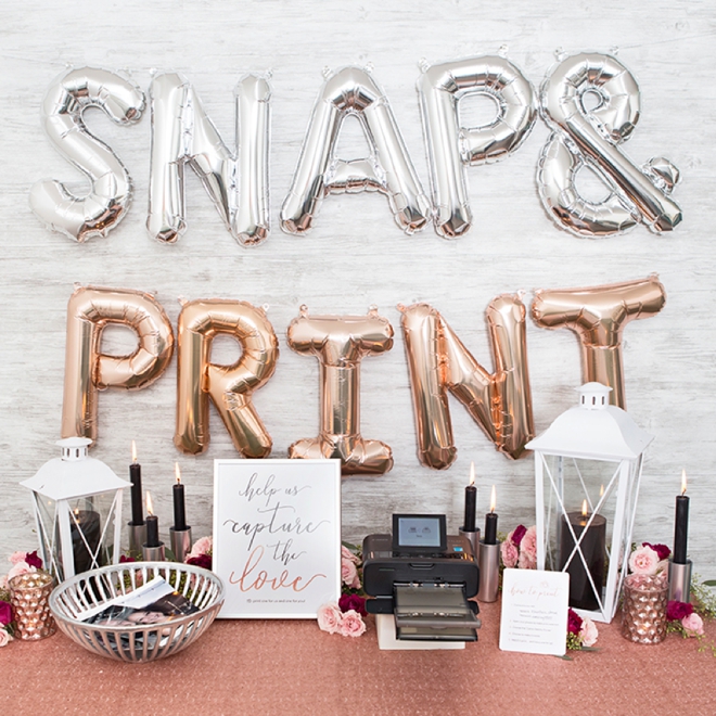 This photo printing favor station is adorable!!!