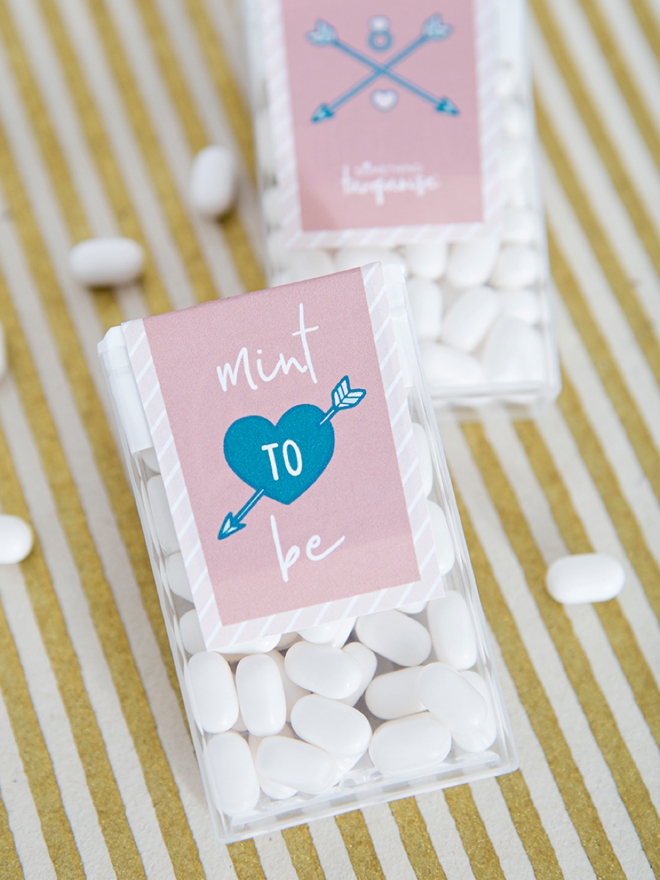 These free printable tic-tac wedding favor labels are adorable!