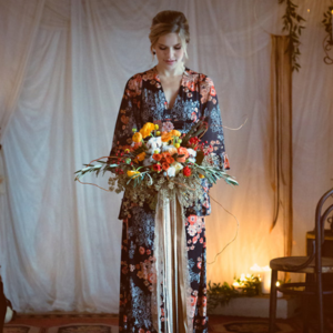 How gorgeous is this vintage fall inspired elopement?! LOVE!