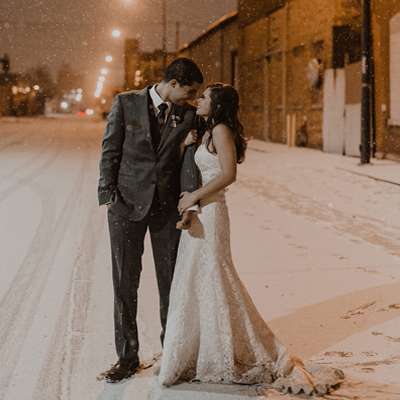 How dreamy is this snowy Chicago wedding?! LOVE!