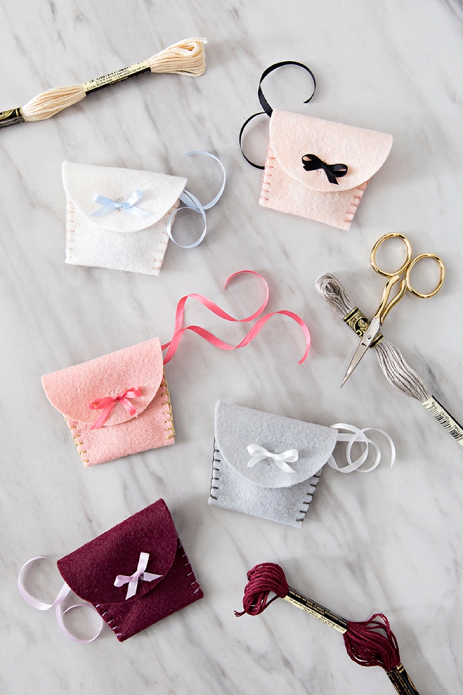 You HAVE To See These Adorable DIY Felt Wedding Ring Pouches!