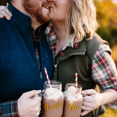 How darling is this cozy e-sesh?! LOVE!