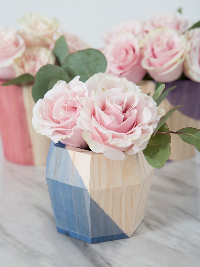 How to make your own dip-dyed wood wedding decor!