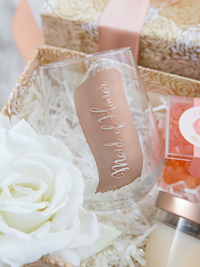 These DIY will you by my bridesmaid gift boxes are SO cute!