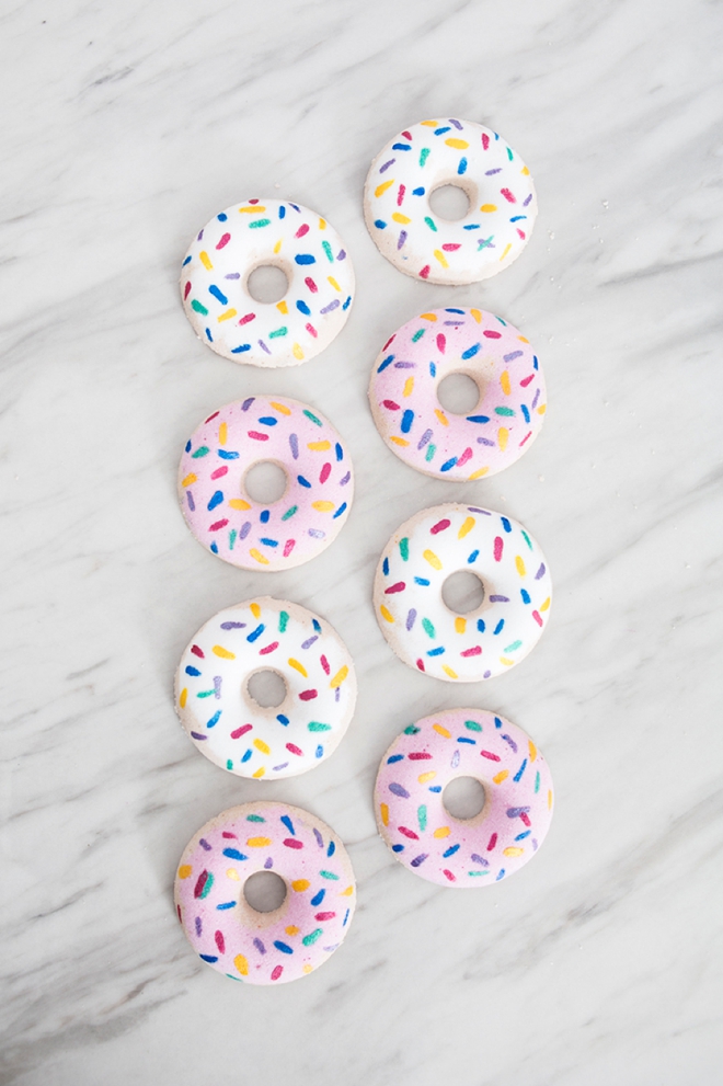 DIY donut bath bombs