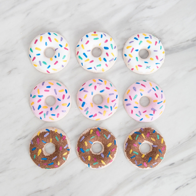 DIY donut bath bombs