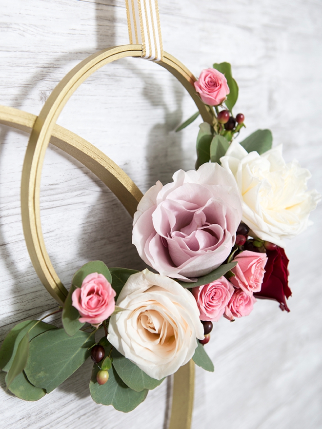 WOW, these DIY flower decor hoops are spectacular!