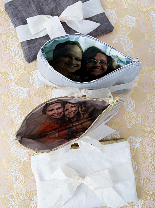 This photo-lined zipper pouch is super cute, here’s how to make it!