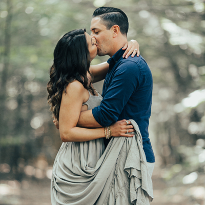 We are in LOVE with this dreamy and sweet outdoor engagement session!