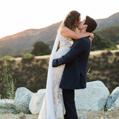 We're in LOVE with this California couple's stunning handmade wedding!
