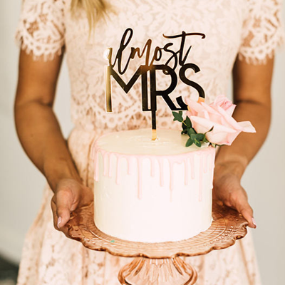 Engaged? You don't want to miss our top 21 Etsy picks for a gorgeous rose gold bridal shower!