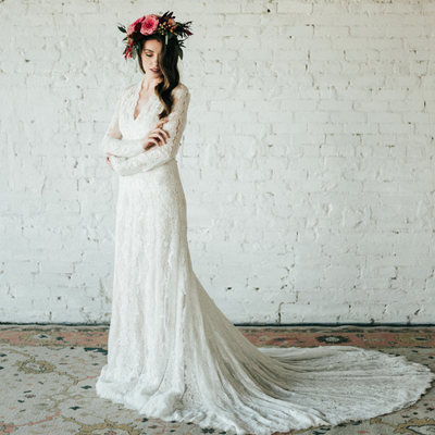 OMG! We can't get over this stunning styled bridal session!