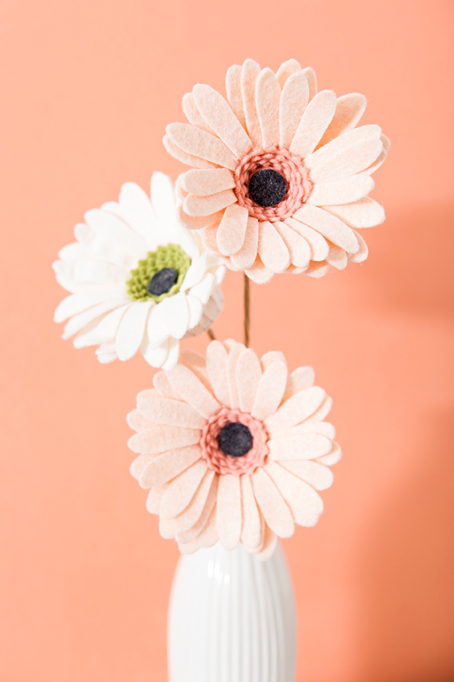 Download How To Make The Most Gorgeous Gerber Daisies Out Of Felt