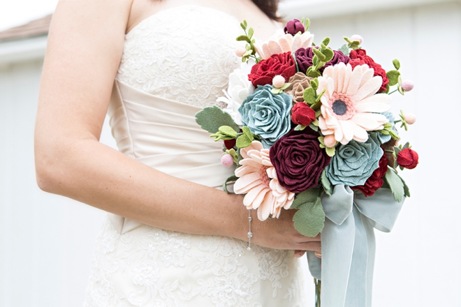 How to make the most gorgeous wedding bouquet out of felt flowers!