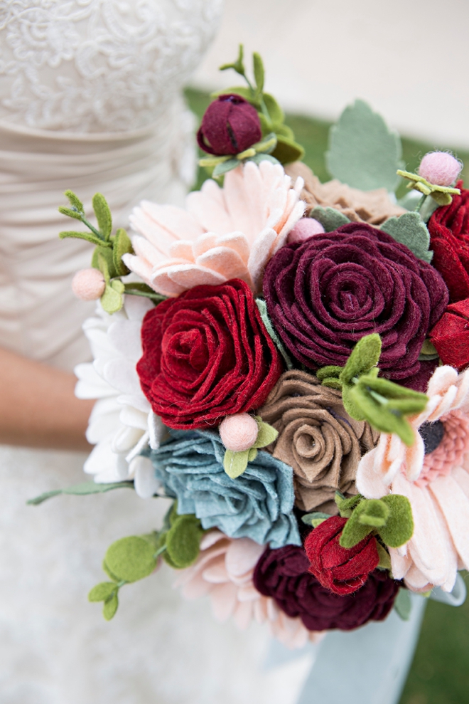 Make your own alternative wedding bouquet entirely of felt flowers!