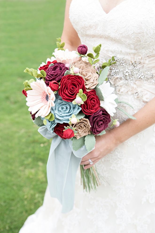 Make your own alternative wedding bouquet entirely of felt flowers!