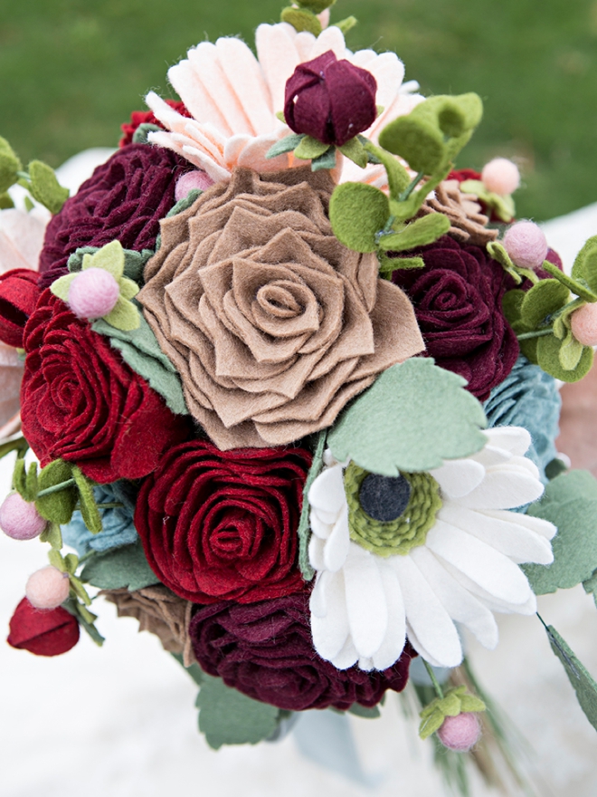 How to make the most gorgeous wedding bouquet out of felt flowers!