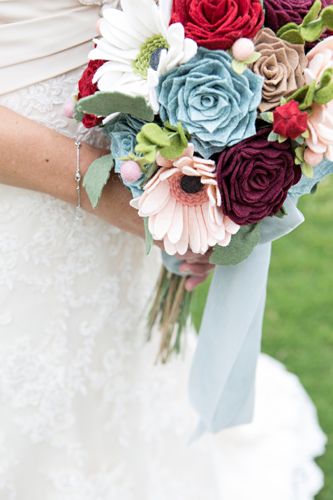 Make your own alternative wedding bouquet entirely of felt flowers!