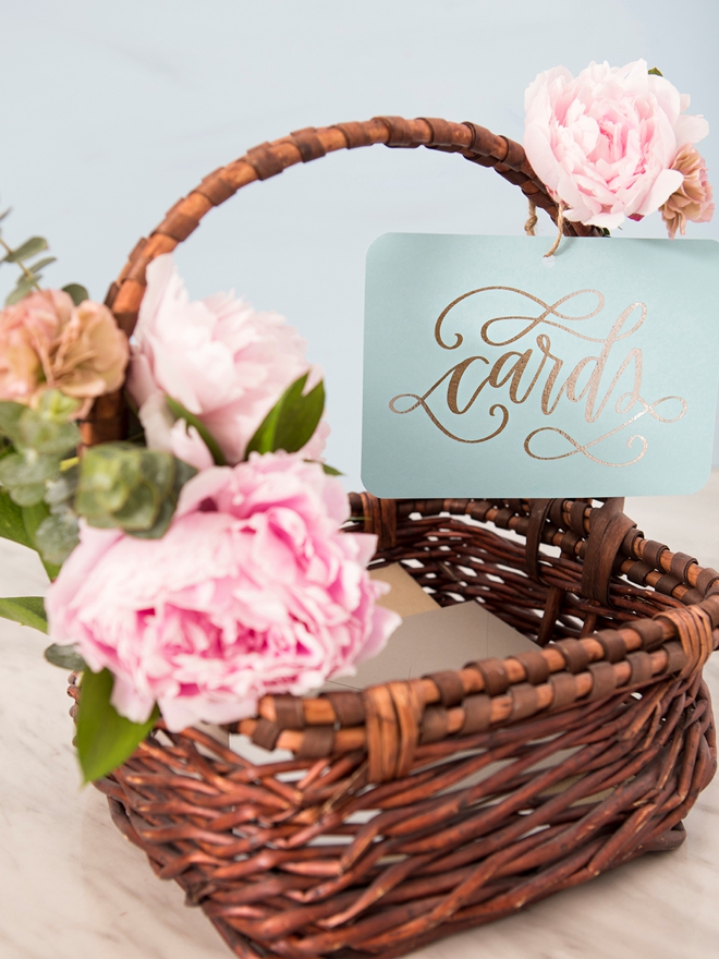 Check Out These 3 Adorable Ideas For Wedding Card Baskets!