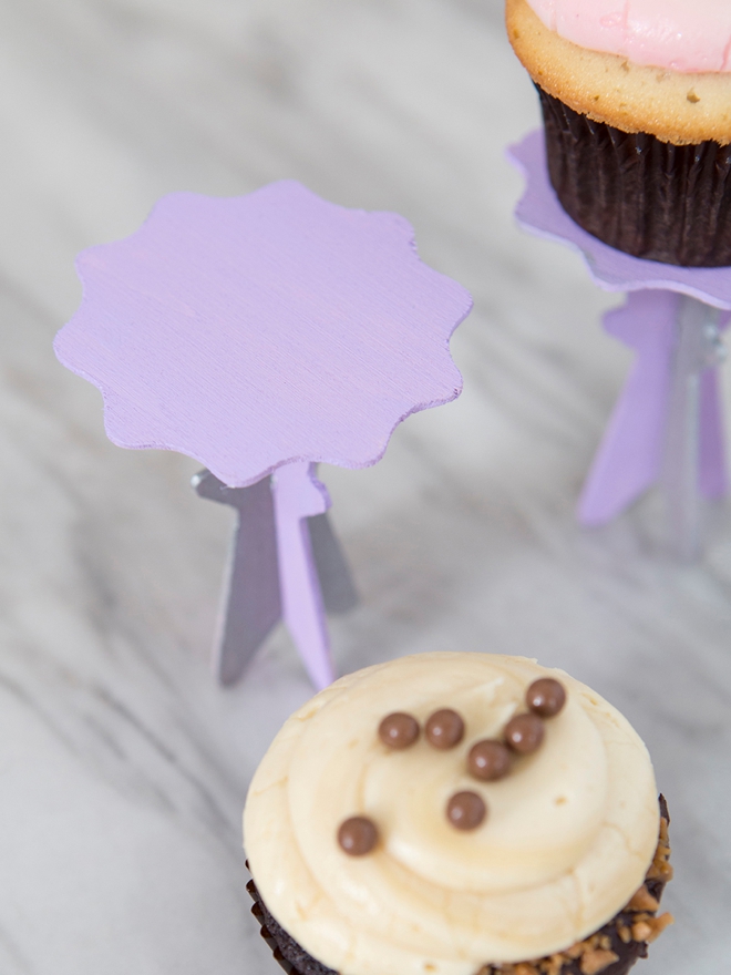 Make your own custom wooden cupcake stands!