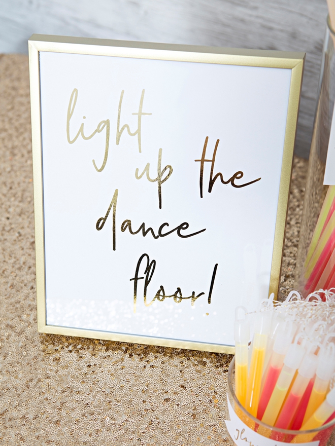 Check out this DIY wedding glow stick bar, so cute!