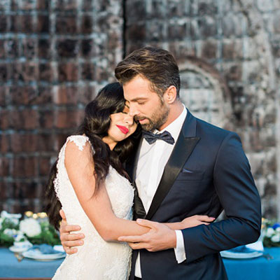 How stunning is this styled wedding in Greece?! SWOON!