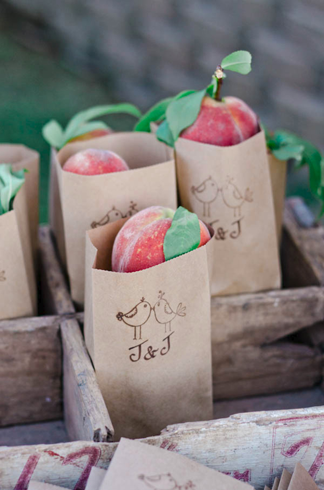 How darling are these peach favors!?