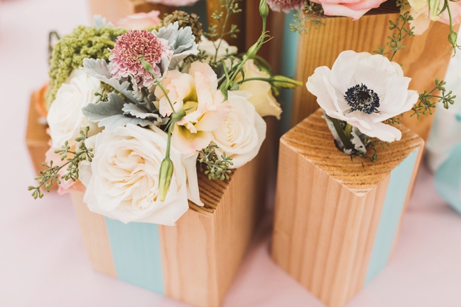 These DIY wood block centerpiece vases are gorgeous!
