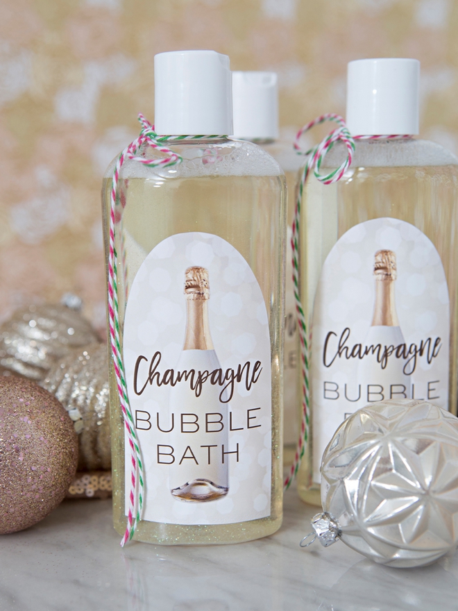 DIY Champagne Bubble Bath, wow how awesome!