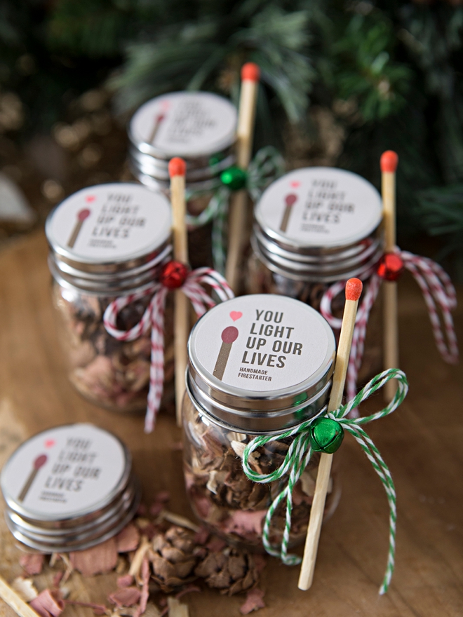 These DIY fire starter favor jars are the absolute cutest!