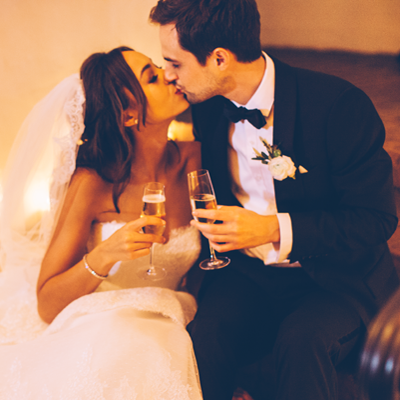 We're in LOVE with this GORGEOUS holiday-esque wedding!