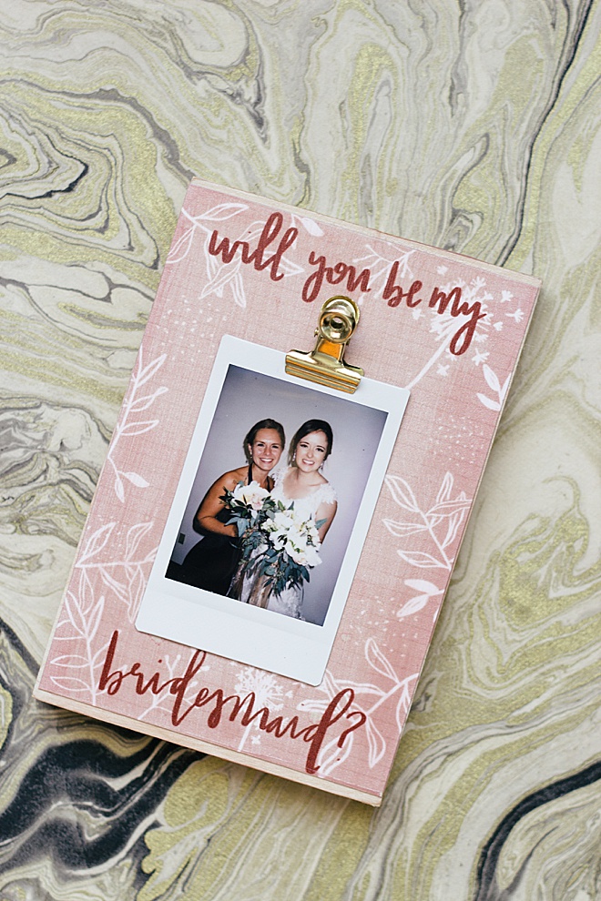WOW your bridesmaids will love this DIY photo holder!