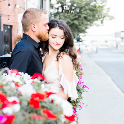 We're swooning over this super gorgeous anniversary session on the blog!