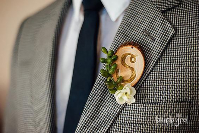 15 Unique Boutonnieres 