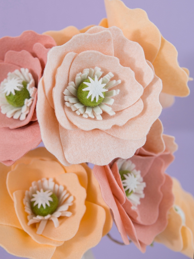 We're obsessed with these giant DIY felt poppies!