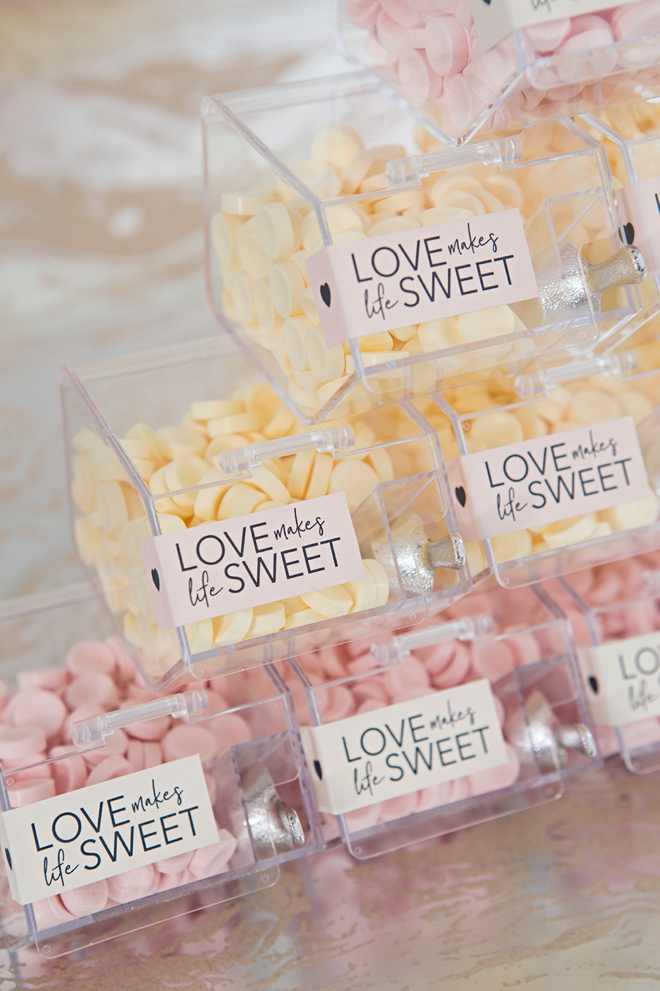 Make your own mini candy bin favors with our printable labels in 8 colors!