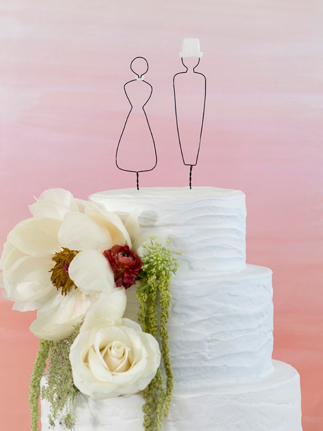 Learn how to make the cutest wire wrapped cake people for your wedding cake!