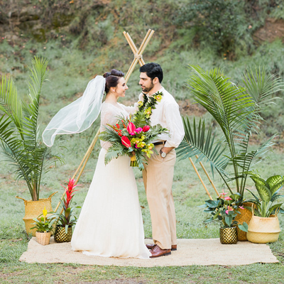 You're going to be crushing as hard as we are on this gorgeous tropical styled wedding on the blog now!