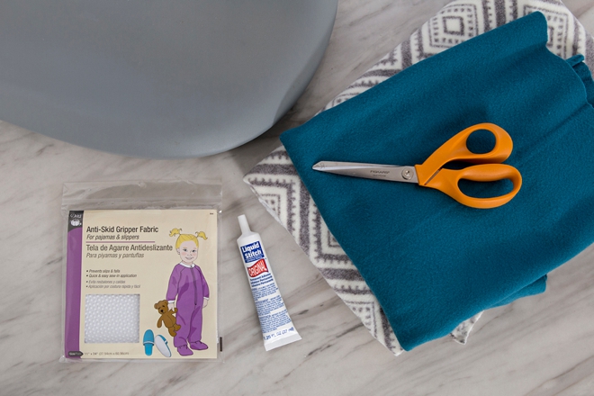 Make your own rubber changing pad liners without sewing!
