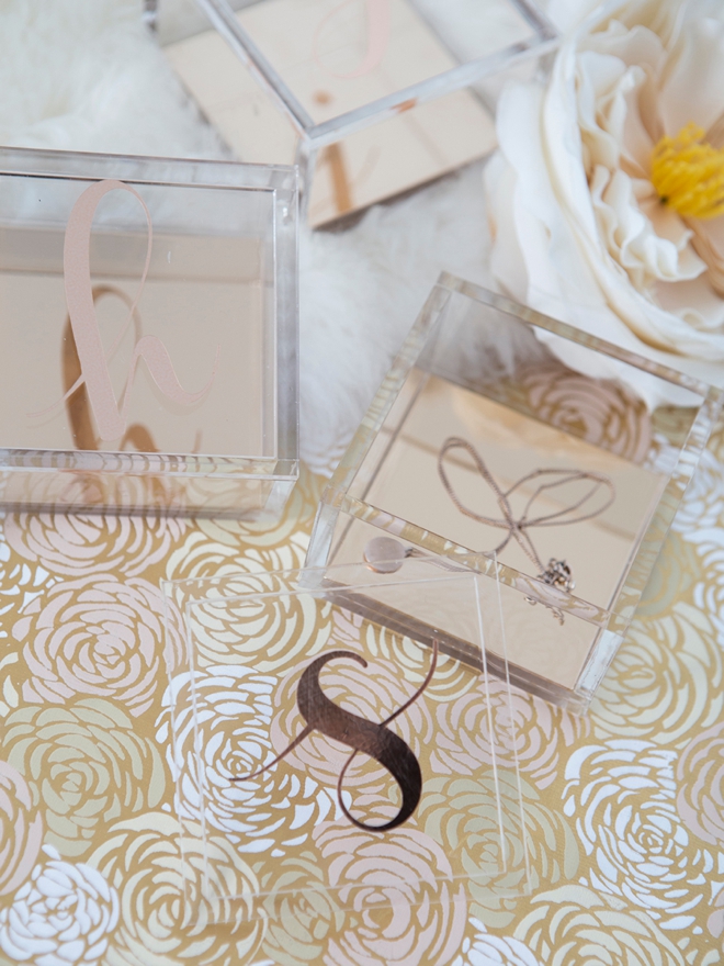 Learn how to personalize these rose gold boxes as darling gifts!