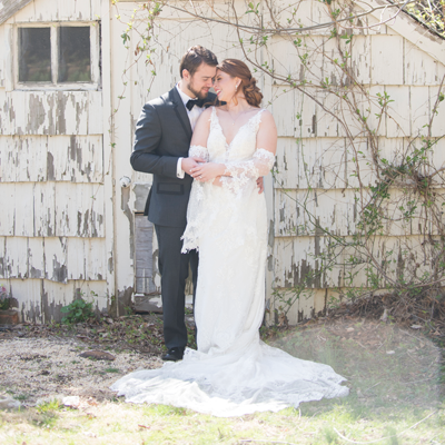 We're swooning over this gorgeous vintage styled wedding on the blog now!